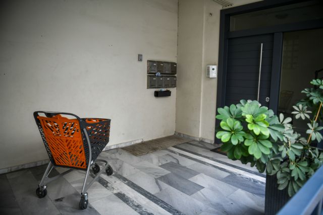 Βίντεο-ντοκουμέντο: Η στιγμή που η 19χρονη εγκαταλείπει το μωρό της στη Νέα Ιωνία