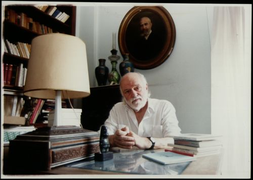 Οι δύο Ελλάδες του Νάνου Βαλαωρίτη