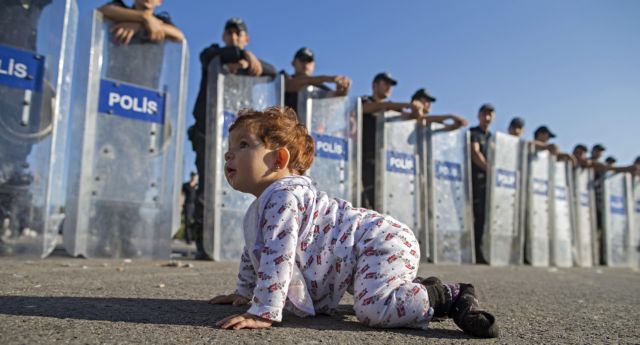 Κωνσταντινούπολη: Δοκιμασία η ζωή για τους σύρους πρόσφυγες