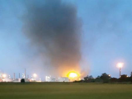 Έκρηξη στα διυλιστήρια της ΕΝΙ στην Ιταλία