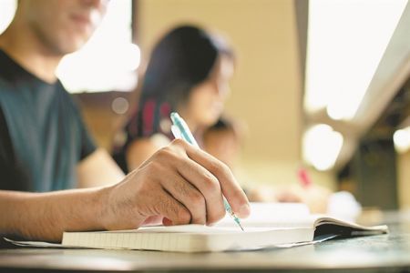 Παιδεία ΑΕ, η πιο κερδοφόρος επιχείρηση