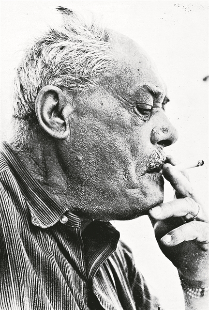 Ο Μάρκος Βαμβακάρης στο Παρίσι