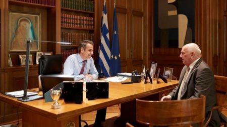 Mitsotakis, Zerefos discuss climate change proposal ahead of UN climate summit