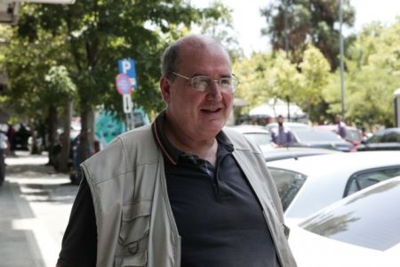 Φίλης vs Κεραμέως: «Μόνο οι άριστοι θα κρατήσουν ψηλά τη σημαία;»