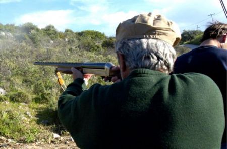 Φθιώτιδα: Κυνηγός πέρασε για θήραμα συγχωριανό του και τον πυροβόλησε