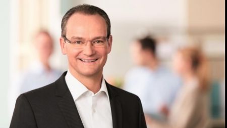 Chair of Bundestag foreign affairs committee lauds Greece’s progress