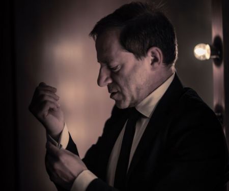 Μαθήματα Πολέμου II: Η παράσταση του Δημήτρη Λιγνάδη επιστρέφει στο Μέγαρο Μουσικής