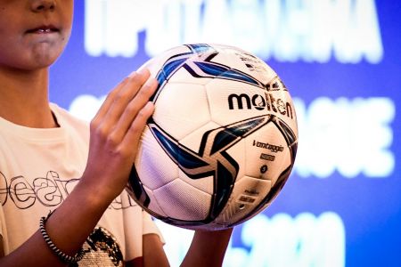 Στο πλευρό της SL 2 ΚΑΙ  Football League οι παίκτες της Super League 1