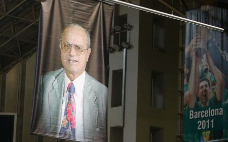 Στην οροφή του ΟΑΚΑ το λάβαρο του Θανάση Γιαννακόπουλου