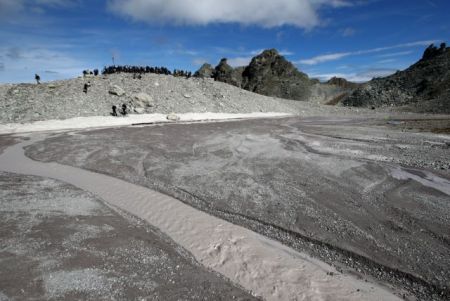Πιτζόλ: Το τελευταίο αντίο στον πιο διάσημο παγετώνα που πέθανε