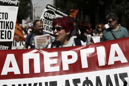 Σε απεργιακό κλοιό η χώρα για τα εργασιακά