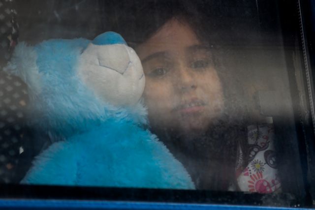 Σύλλογοι γονέων: Να επιστρέψουν τα προσφυγόπουλα στα σχολεία