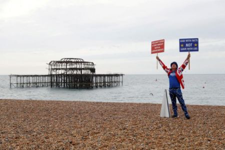 Ο φόβος του Brexit οδηγεί τους βρετανούς στην Κύπρο