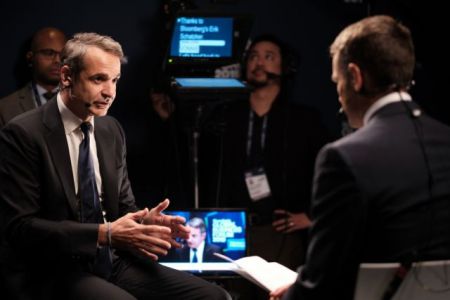 Μητσοτάκης στο Bloomberg: Aναπτυξιακή πολιτική και προσέλκυση επενδύσεων