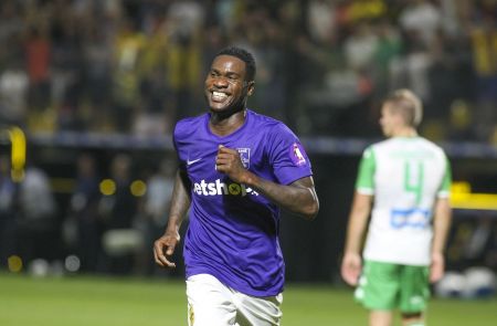 Αποθέωσε τον Άρη Μπράουν Ιντέγε