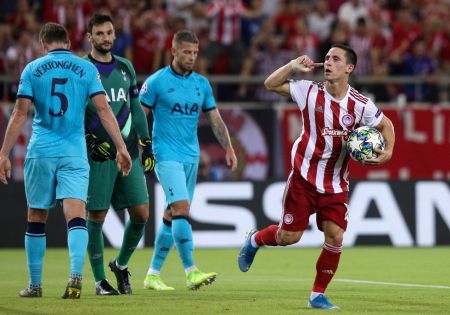 Tweet της UEFA με τη μαγική συνεργασία Ποντένσε – Βαλμπουενά