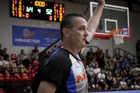 Αποσύρεται από τη διεθνή σκηνή ο διαιτητής Αναστόπουλος