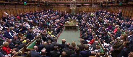 Νέο χάος στο Brexit: Ο Τζόνσον εκβιάζει ξανά τους βουλευτές
