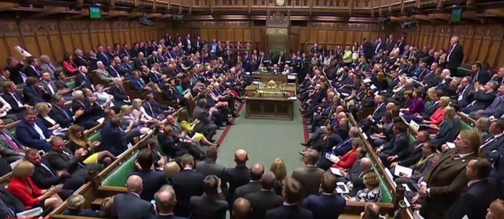 Νέο χάος στο Brexit: Ο Τζόνσον εκβιάζει ξανά τους βουλευτές