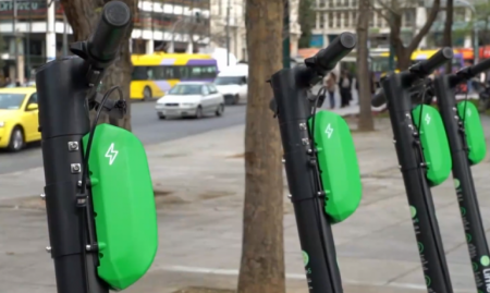 Τριμερής για τα ηλεκτρικά πατίνια – Τι συζητήθηκε