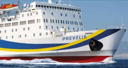 Σητεία : Αναχώρησε το «Πρέβελης» μετά την πρόσκρουση στο λιμάνι