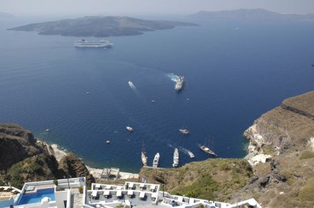 Σαντορίνη : Στα σχέδια των επιστημόνων οι υποθαλάσσιες γεωτρήσεις στην καλντέρα της