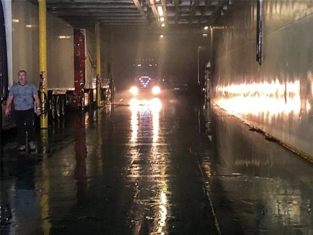 Από νταλίκα στο γκαράζ ξεκίνησε η φωτιά στο Olympic Champion