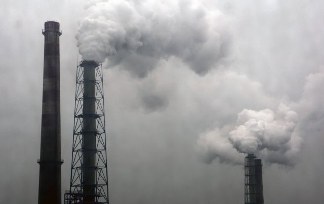 H ατμοσφαιρική ρύπανση μας κλέβει χρόνια