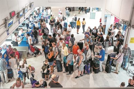 Ανησυχία για τουριστικά έσοδα €2 δισ. λόγω Brexit 