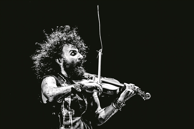 Ροκ σταρ του βιολιού