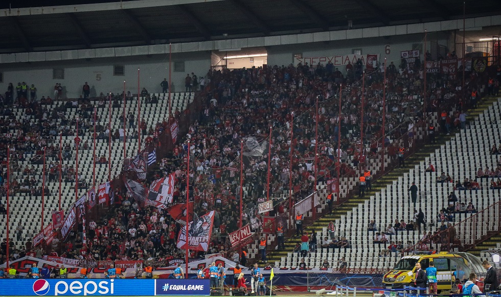 Οι οπαδοί του Ολυμπιακού στο Μαρακανά