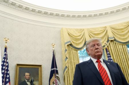 ΗΠΑ : Στριμωγμένος στη γωνία δείχνει ο Ντόναλντ Τραμπ