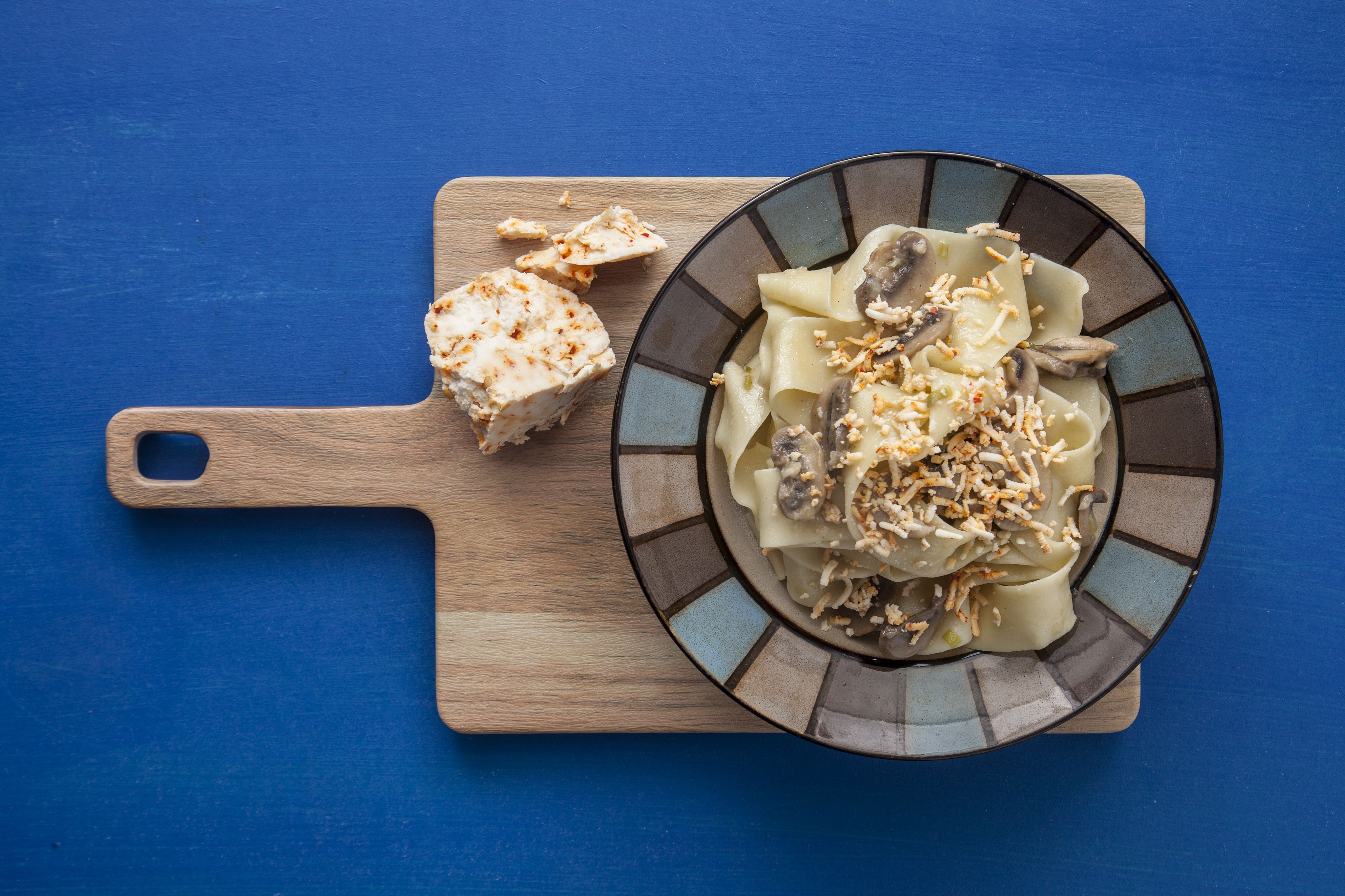 Παπαρδέλες με μανιτάρια και βολάκι Ανδρου