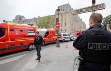 Παρίσι : Τι λένε οι αυτόπτες μάρτυρες για το μακελειό