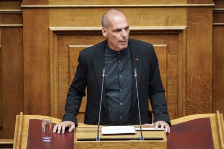 Βαρουφάκης σε Μητσοτάκη : Όχι στον διαχωρισμό προσφύγων-μεταναστών