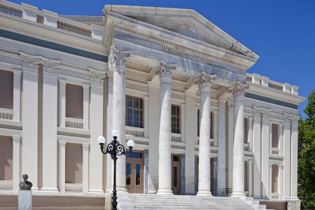 Χορευτική και θεατρική ομάδα για άτομα άνω των 60 στο Δημοτικό Θέατρο Πειραιά :