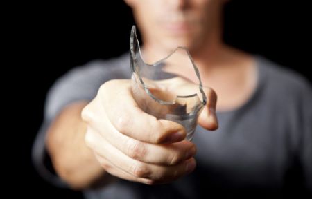 Απρόκλητη επίθεση σε δημοσιογράφο κατά τη διάρκεια ρεπορτάζ