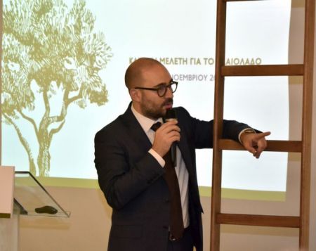 Μπογδάνος κατά ΚΚΕ : Ανοιξε βεντέτα μετά από τη δημοσιοποίηση στοιχείων διαδηλωτή