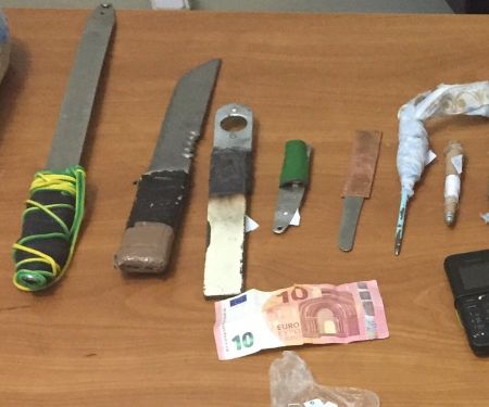 Φυλακές Κορυδαλλού : Αυτοσχέδια μαχαίρια και κινητά βρέθηκαν σε κελιά