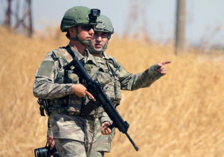 Συρία : Πληροφορίες αναφέρουν αεροπορική επιδρομή Τούρκων σε βάση Κούρδων