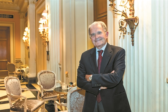 Ρομάνο Πρόντι : «Η δημοκρατία έχει απέναντι μια περίεργη μόδα, την “επιθυμία για αυταρχισμό”»