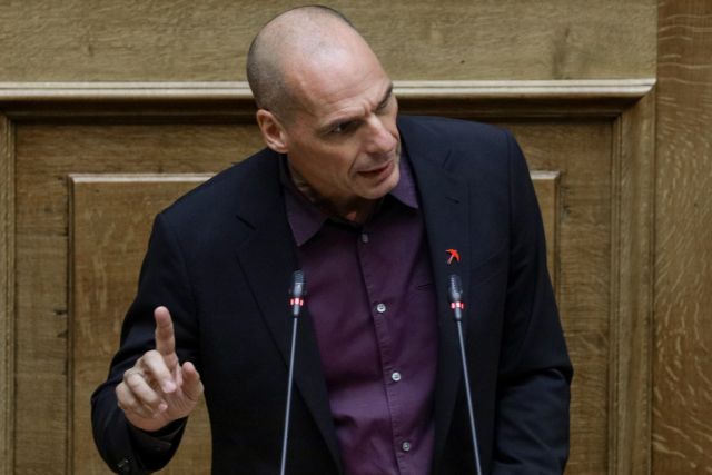 Βαρουφάκης : Η Βουλή μετατρέπεται σε άθλιο υποκατάστατο εισαγγελικής αρχής
