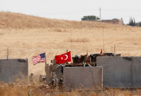 Ζαν Κλοντ Γιούνκερ: Η Τουρκία να σταματήσει την επιχείρηση στη Συρία