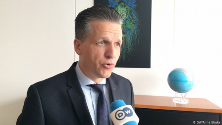 Τ. Φράι : Σωστός ο Μητσοτάκης στο προσφυγικό