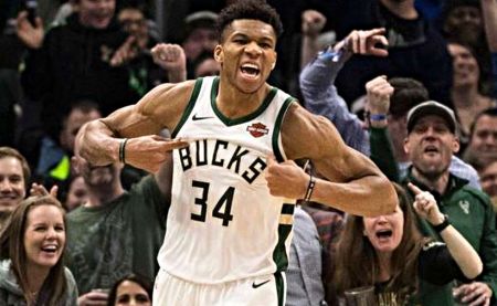 «Τυφώνας» Γιάννης – Οι Μπακς διέλυσαν τους Τζαζ