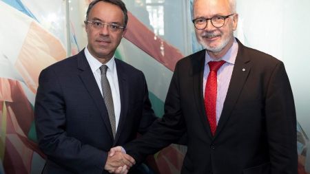 Σταϊκούρας στην ΕΤΕπ : Ύψιστη προτεραιότητα η αύξηση των επενδύσεων