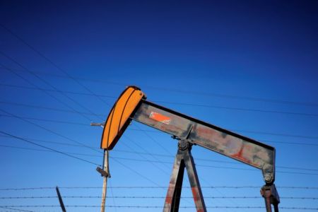 Η έκρηξη στο ιρανικό τάνκερ εκτοξεύει τις τιμές στο πετρέλαιο