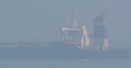 Θρίλερ στα ανοιχτά της Σαουδικής Αραβίας: Ισχυρή έκρηξη σε ιρανικό τάνκερ