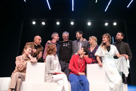 Θέατρο Νέου Κόσμου: «Ποιος σκότωσε το σκύλο τα μεσάνυχτα;»