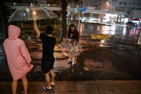 Ιαπωνία : Ο τυφώνας Χαγκίμπις χτυπάει τη χώρα – Δύο νεκροί